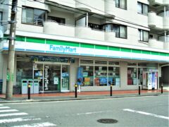 ファミリーマート東戸塚記念病院前店まで約783ｍ(徒歩10分)