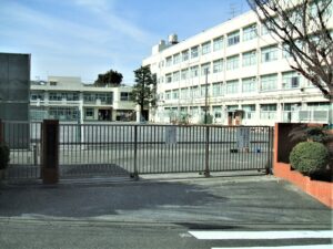 横浜市立中沢小学校まで約642ｍ(徒歩9分)