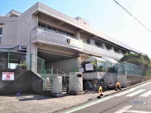 横浜市立さちが丘小学校まで約711ｍ（徒歩9分）